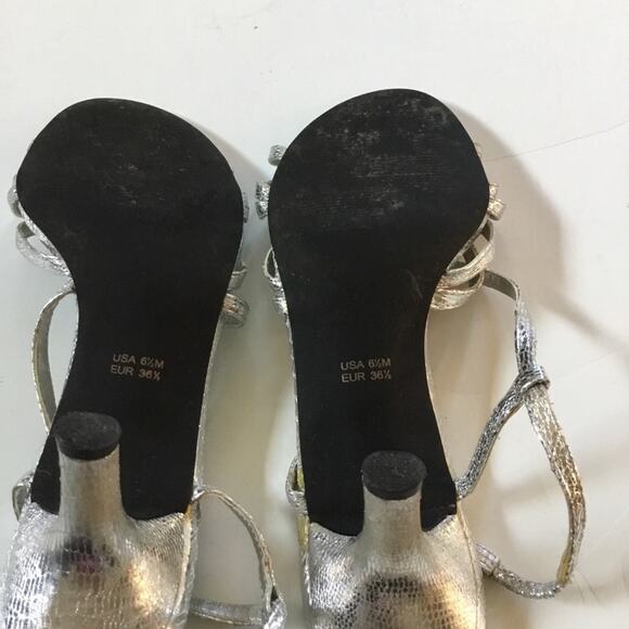Lulu Townsend Silver Sandals Heels - Picture 3 of 5